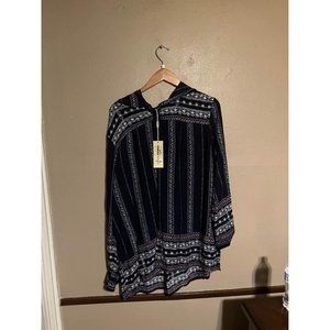 NWT. Large Urban Mango top. Long Sleeve